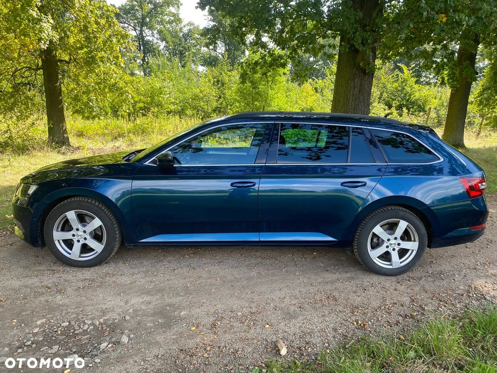 Skoda Superb 1.6 TDI Ambition Greenline - 4
