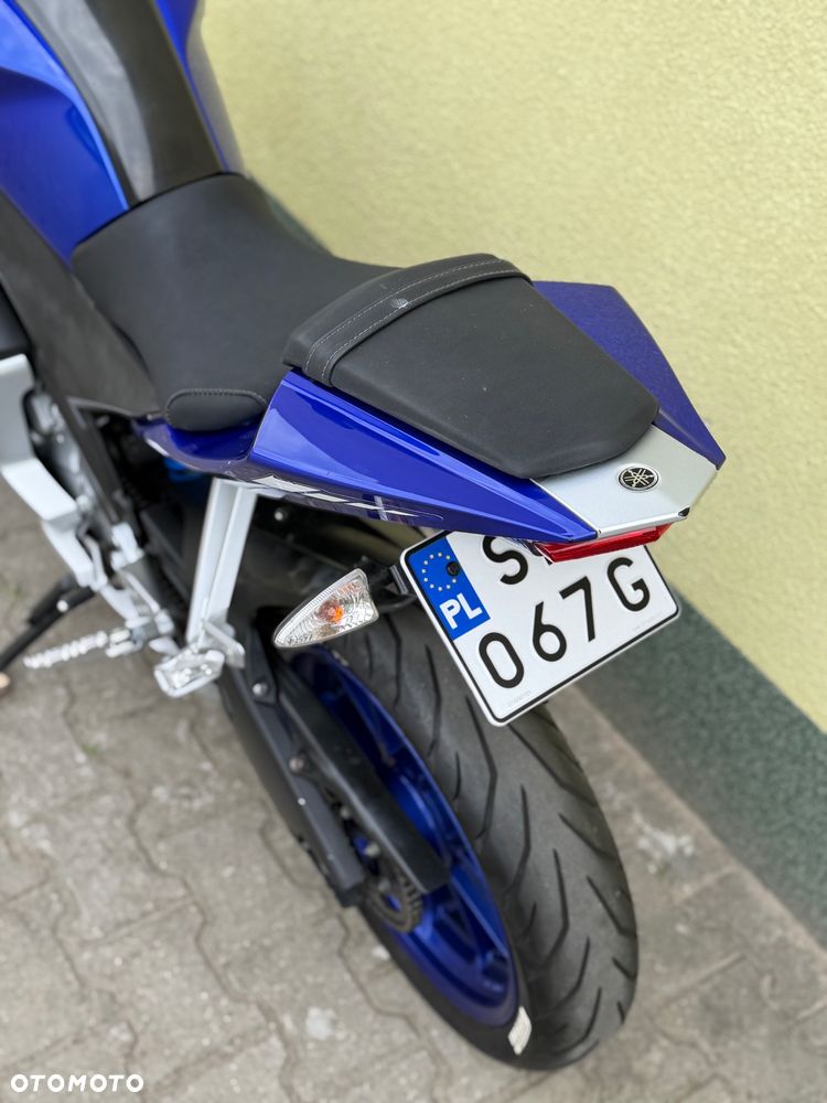 Yamaha YZF - 21