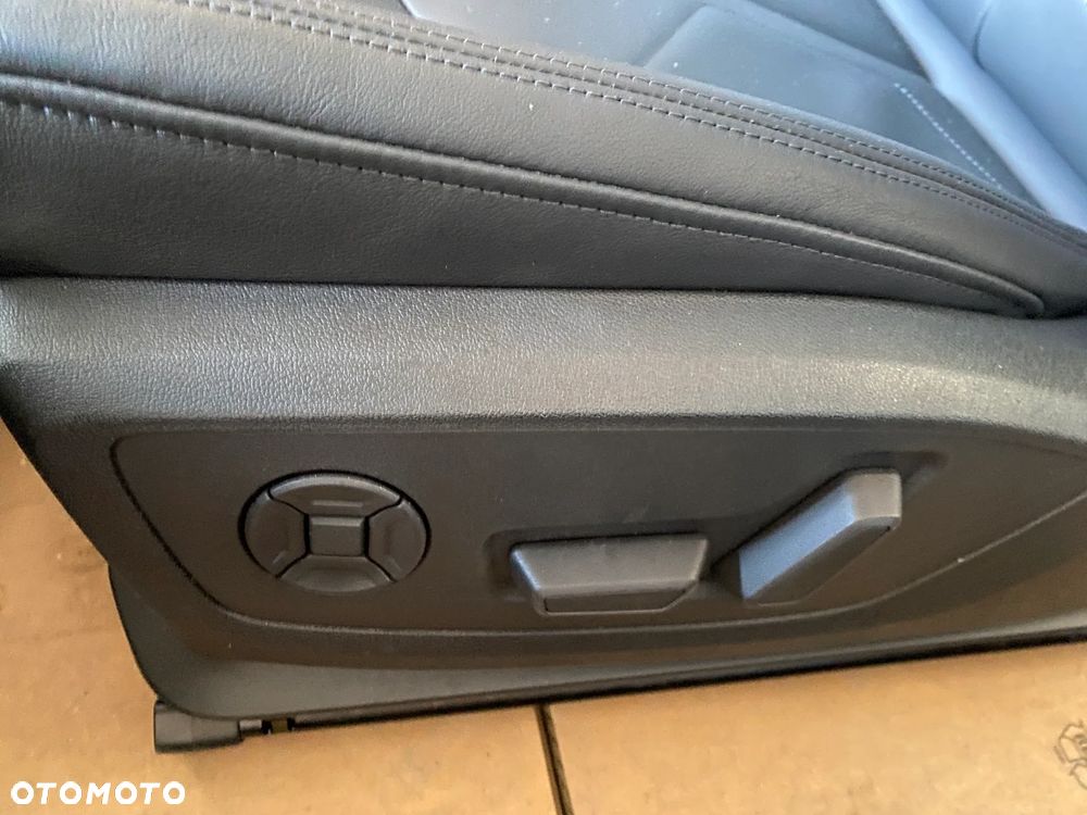 Audi Q3 83A kompletny środek Fotel fotele kanapa skóra boczki czarne 26km - 11
