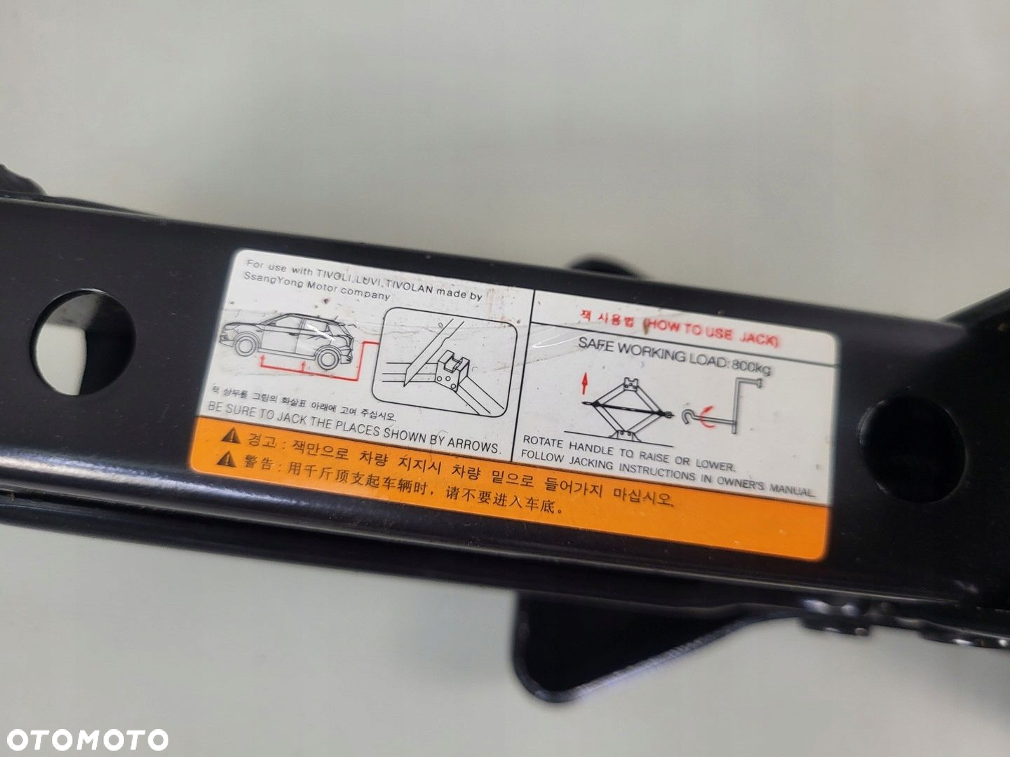 zestaw narzędzi naprawczy lewarek klucz ucho SSANGYONG TIVOLI 09140-35000 - 7