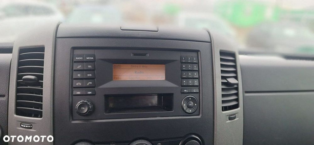 Mercedes-Benz Sprinter - 12