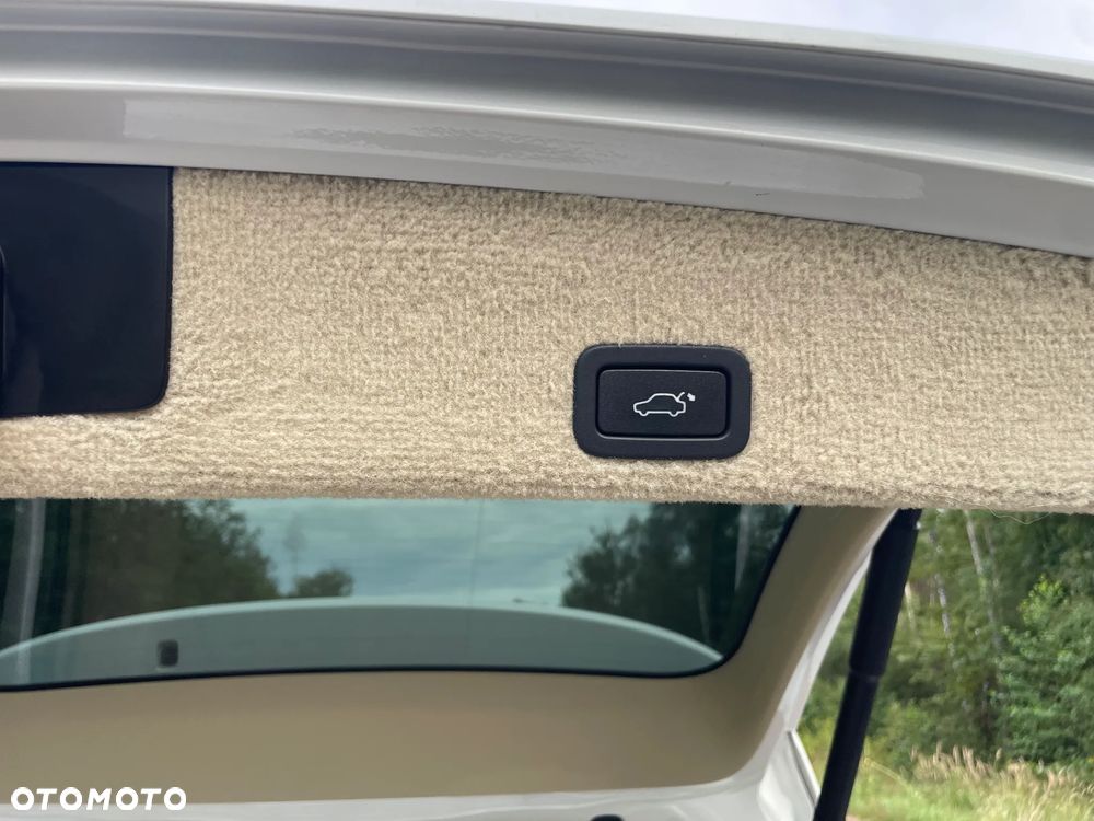 Volvo XC 70 T6 AWD Momentum - 16