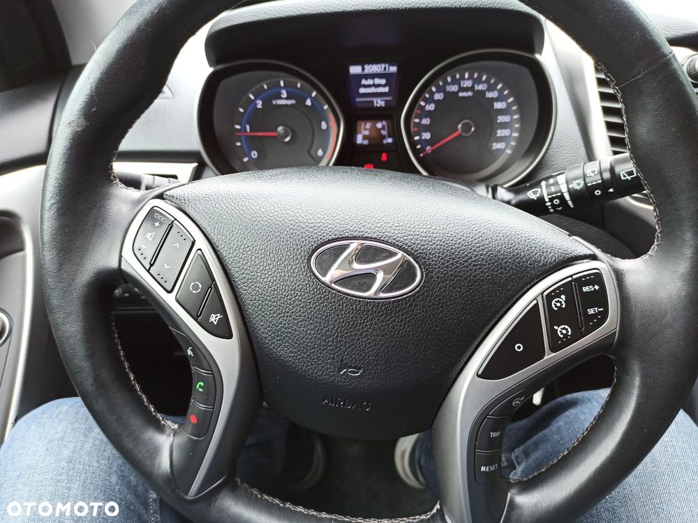 Hyundai i30 1.6 CRDi Comfort - 13