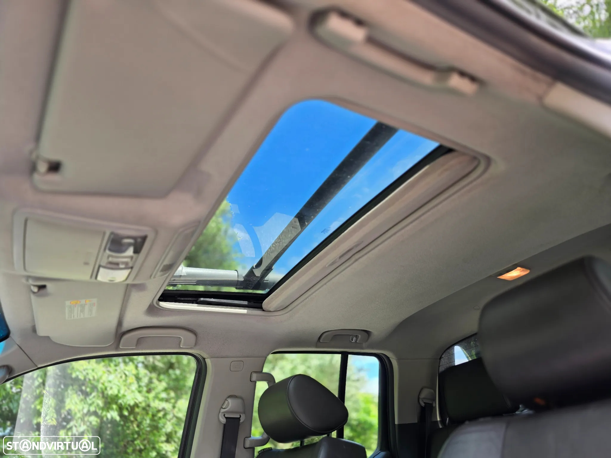 Nissan Navara 2.5 dCi CD LE Premium AT - 8