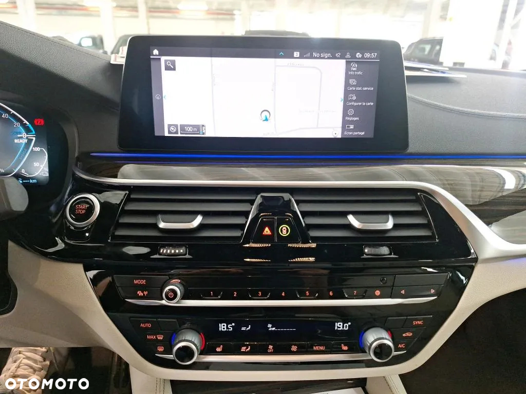 BMW Seria 5 520e Luxury Line - 14