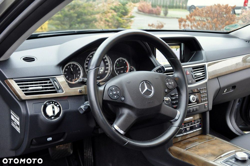 Mercedes-Benz Klasa E - 24