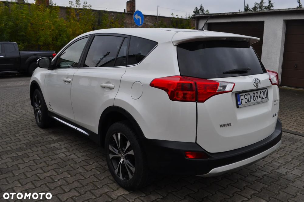 Toyota RAV4 2.2 D-4D 4x4 Executive - 5
