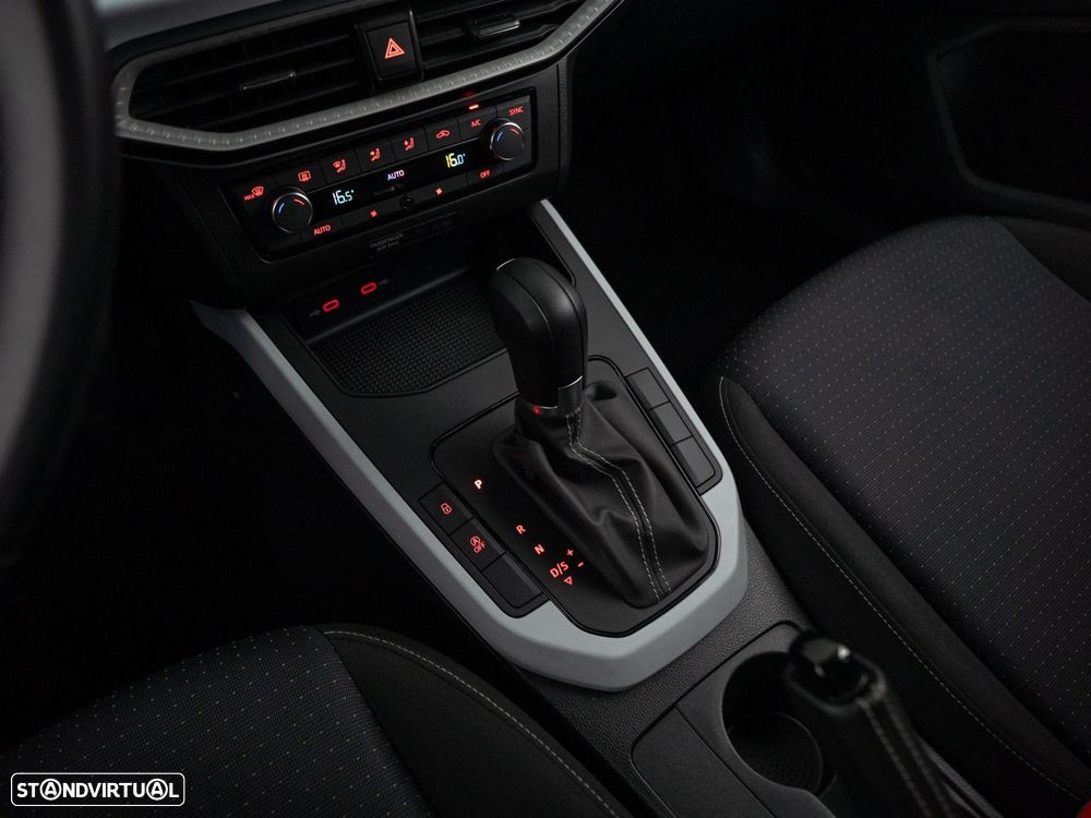 SEAT Arona 1.0 TSI Style DSG - 23