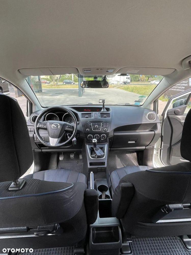 Mazda 5 - 6