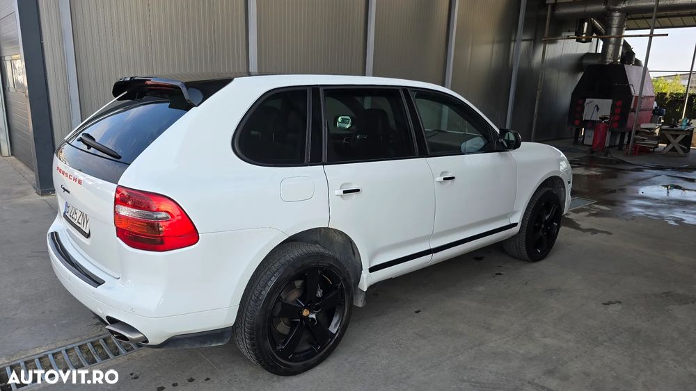 Porsche Cayenne - 5