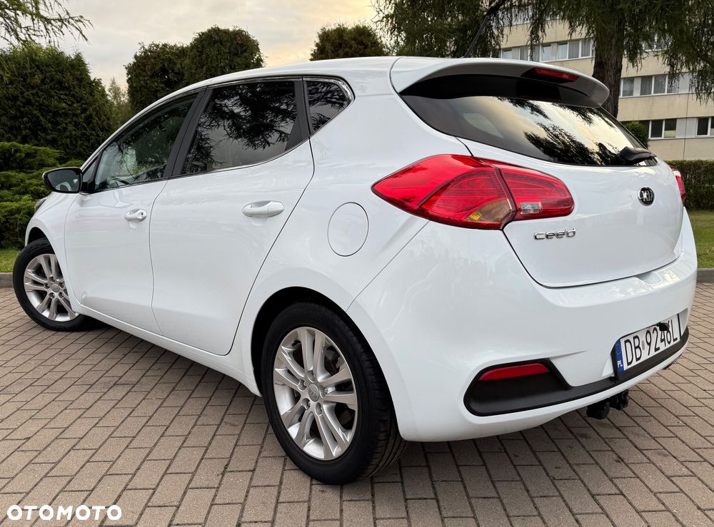 Kia Ceed 1.4 CVVT Dream Team Edition - 28