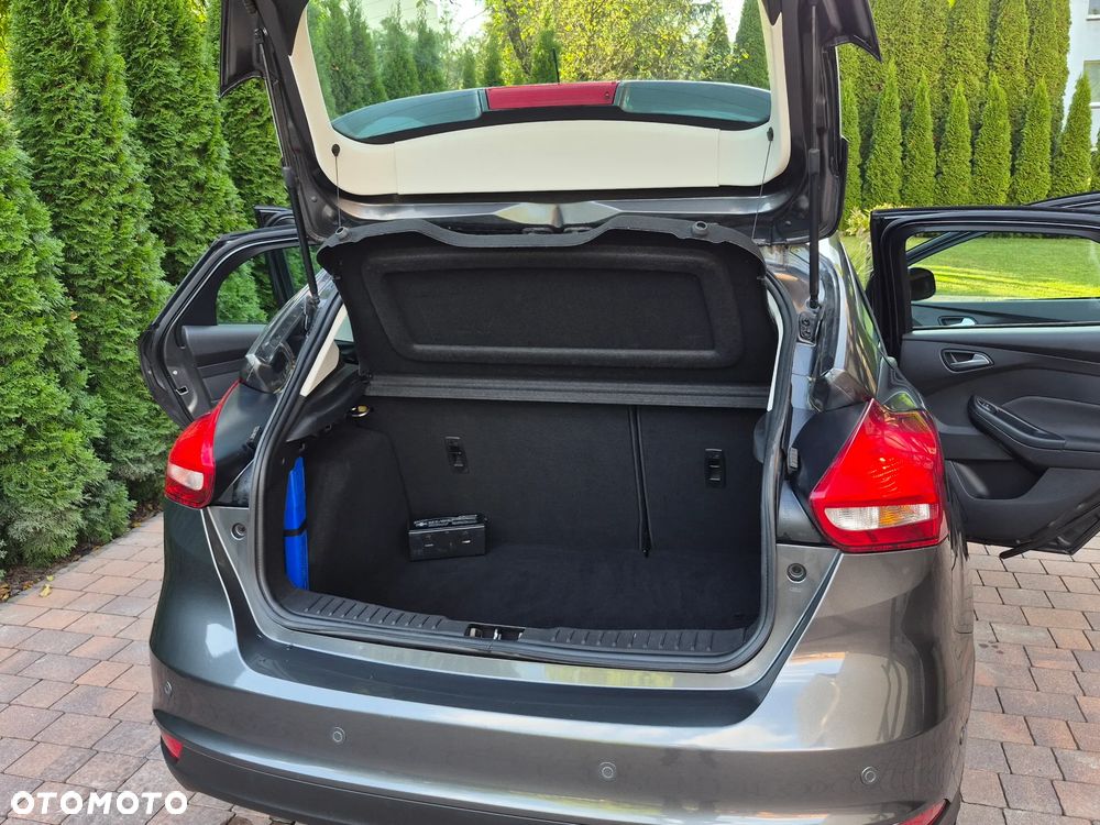 Ford Focus - 10