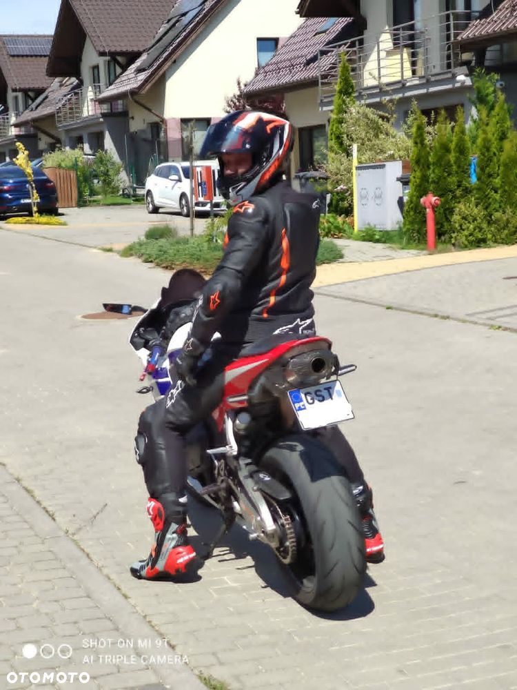 Honda CBR - 6