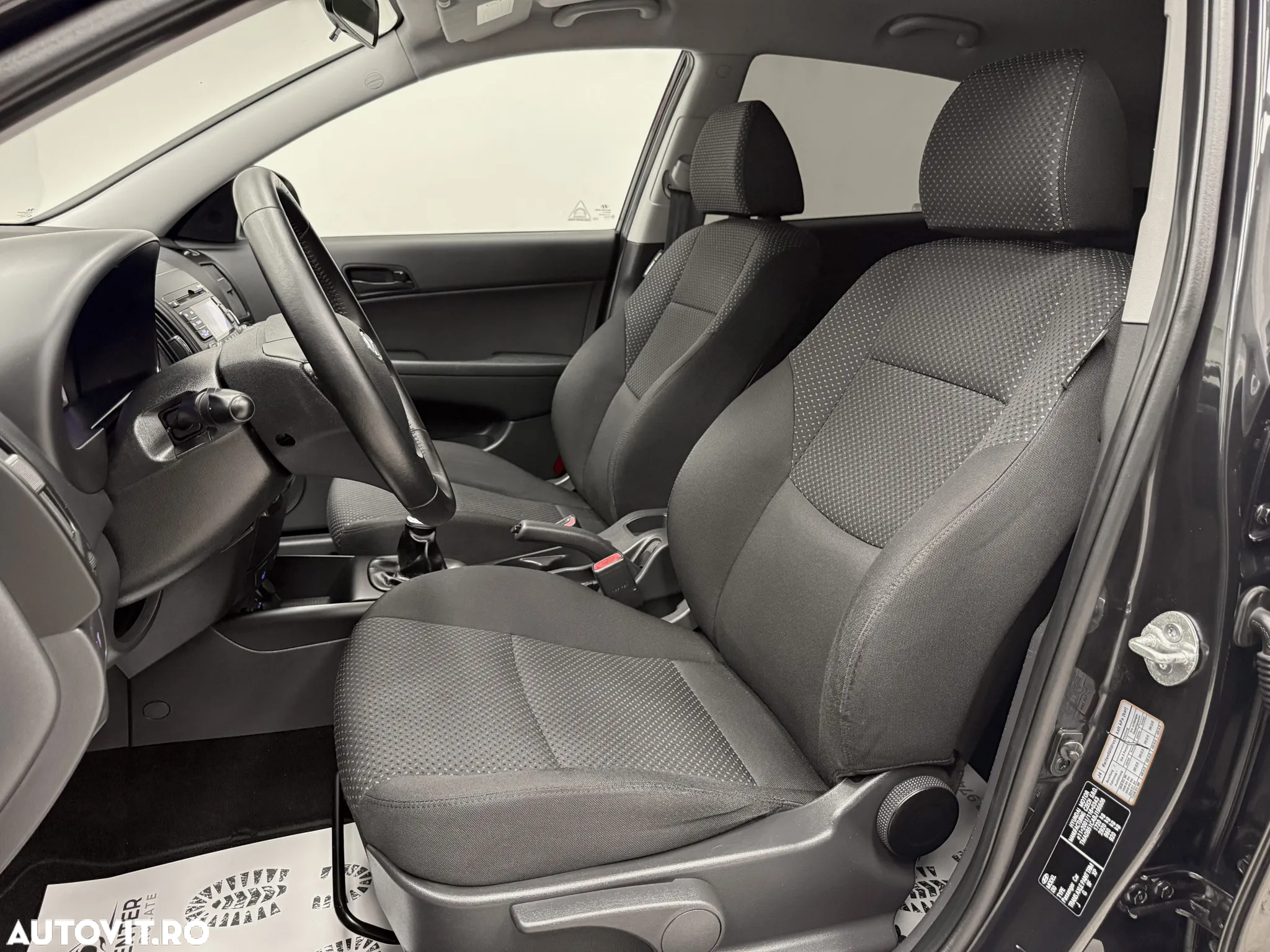 Hyundai i30 1.4 FIFA WM Edition - 6