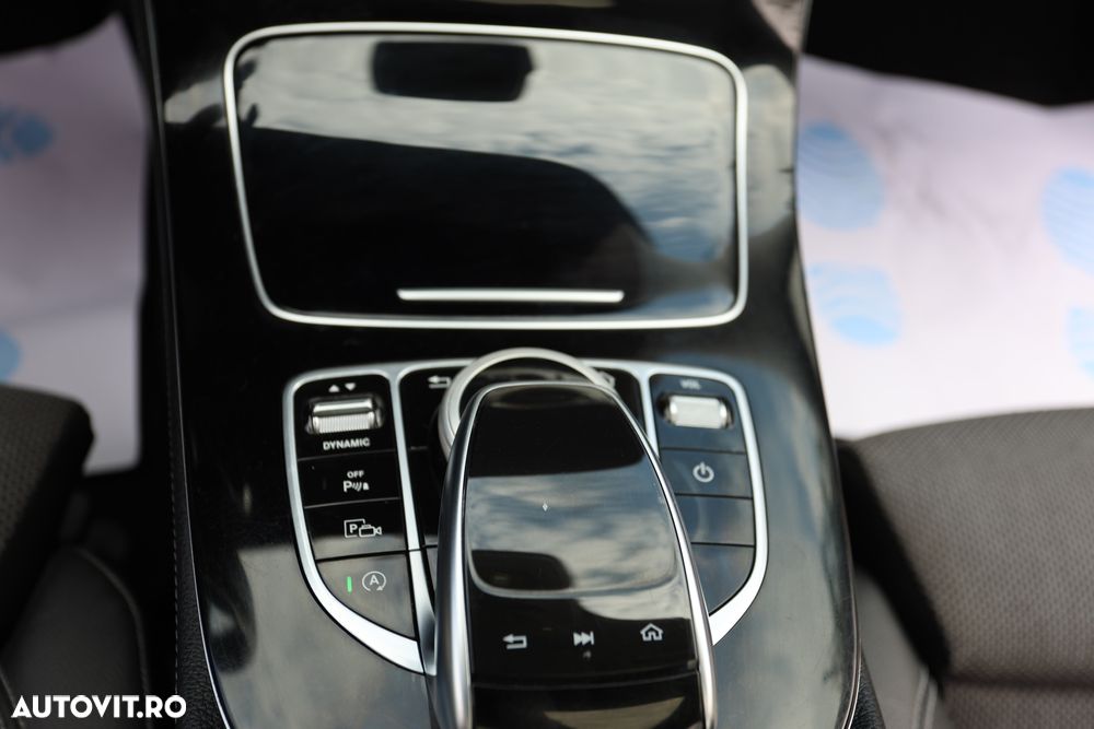 Mercedes-Benz E 220 d Aut. - 11