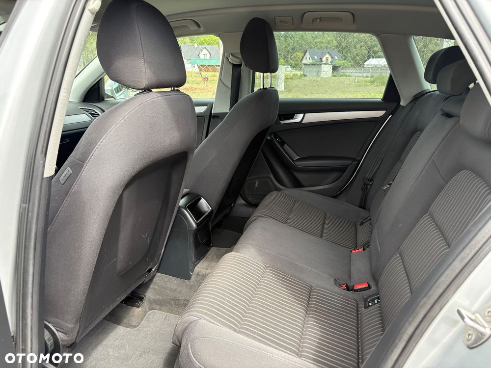 Audi A4 Avant 2.0 TDI - 10