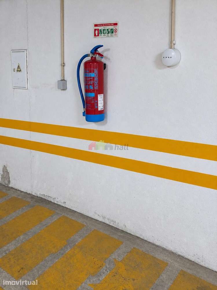 Garagem Fechada de 34 m2 com Portão Automático – Av. Jaime Cortesão, S - Grande imagem: 5/6
