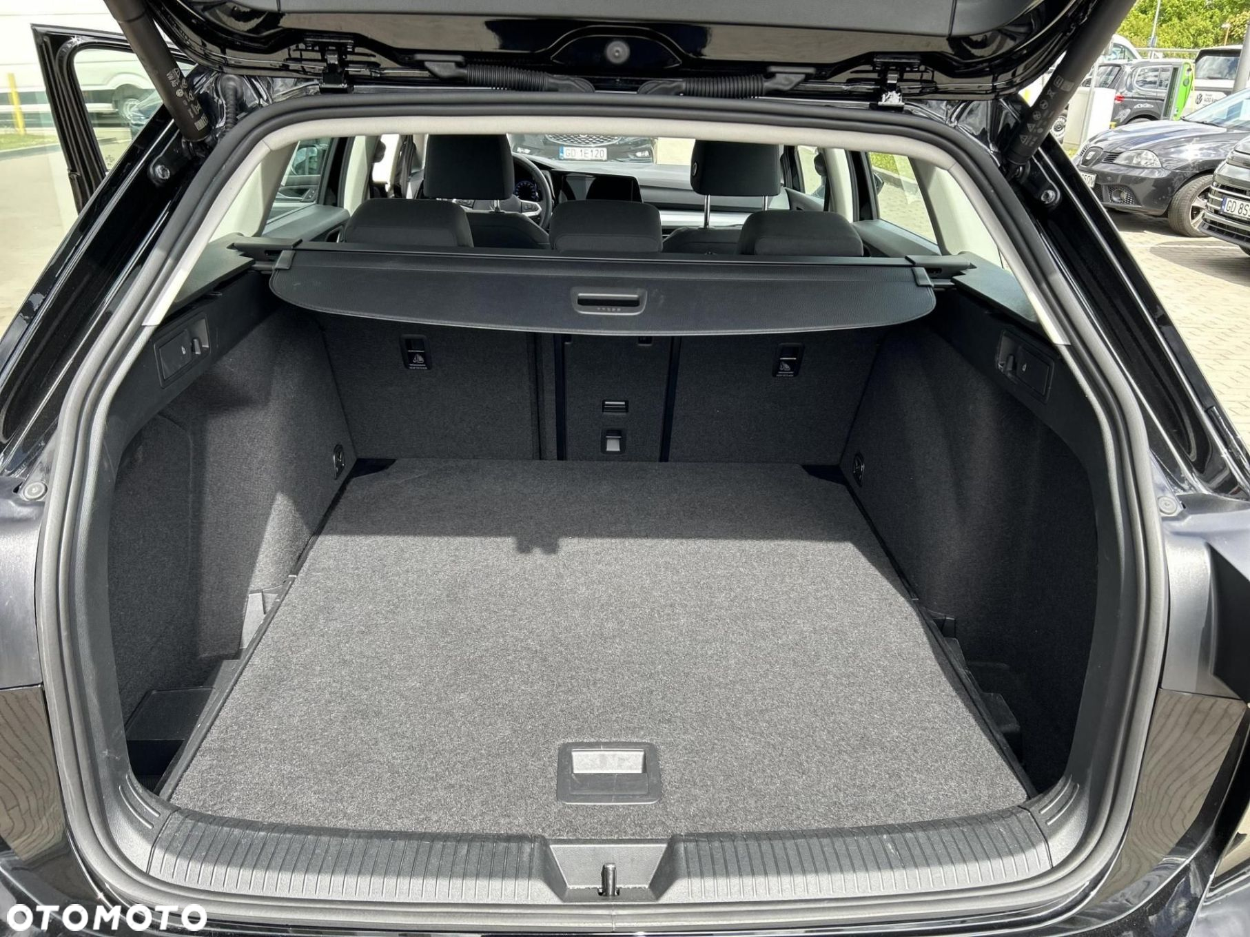 Volkswagen Golf - 17