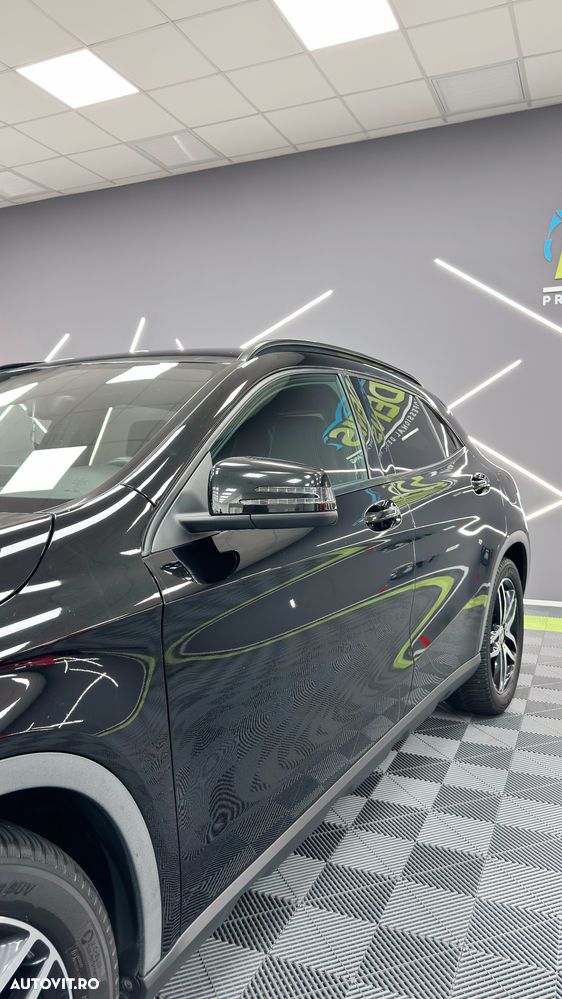 Mercedes-Benz GLA 200 d 4MATIC Aut. - 3