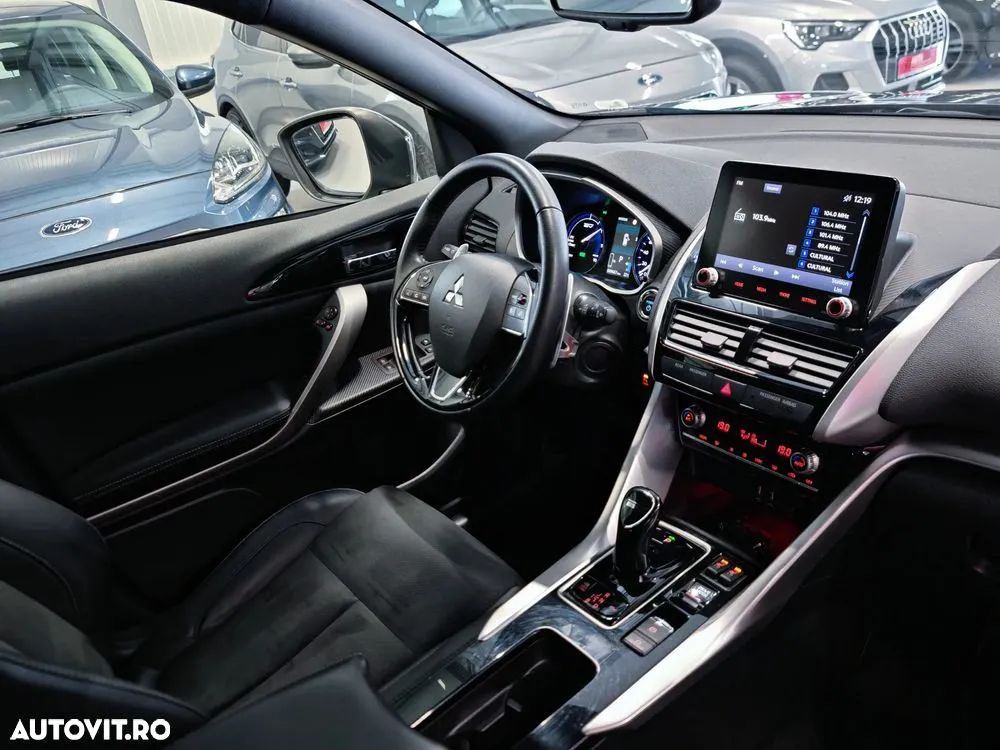 Mitsubishi Eclipse-Cross Plug-In Hybrid 4WD Basis - 4