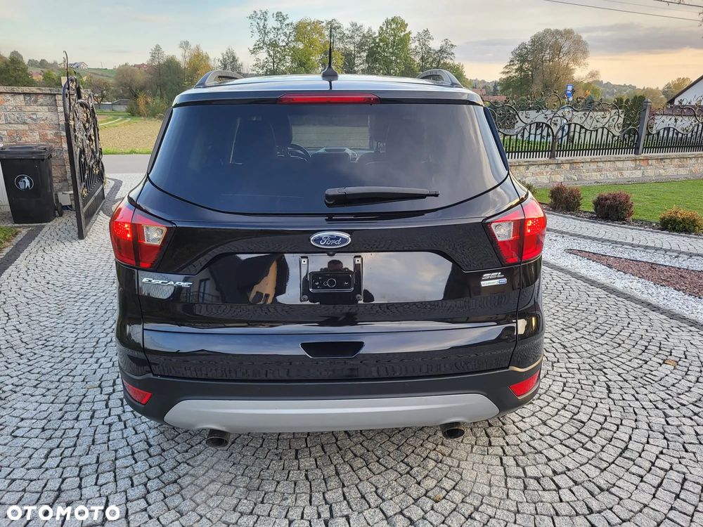 Ford Kuga - 19