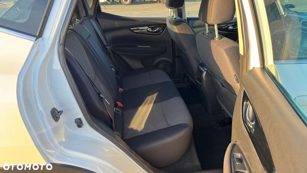 Nissan Qashqai 1.6 dCi DPF acenta - 37