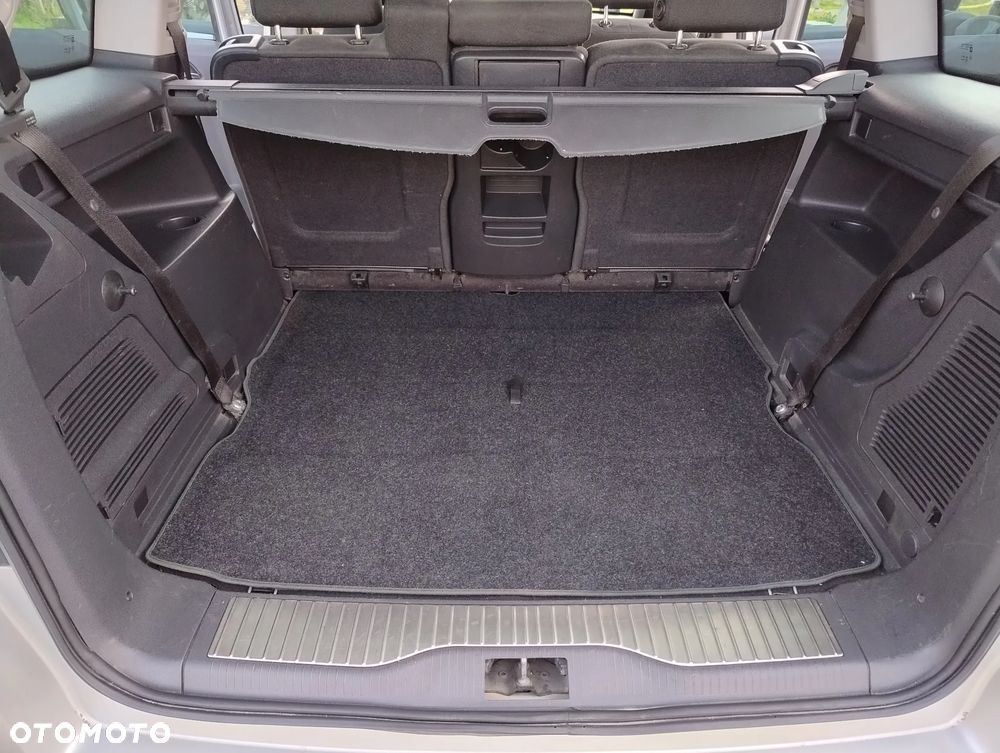 Opel Zafira - 10
