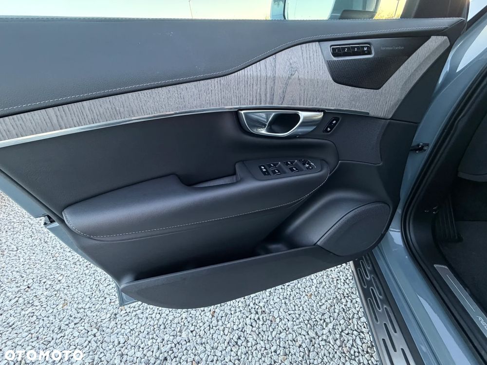 Volvo XC 90 T8 AWD Recharge Ultimate Dark - 26