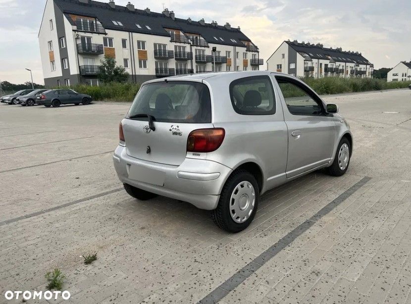 Toyota Yaris 1.0 - 3