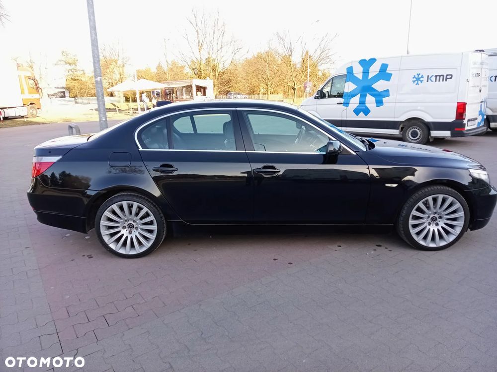 BMW Seria 5 525d - 6