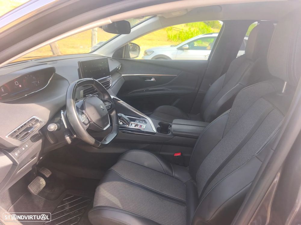 Peugeot 5008 PureTech 130 EAT8 Stop & Start Allure Pack - 12