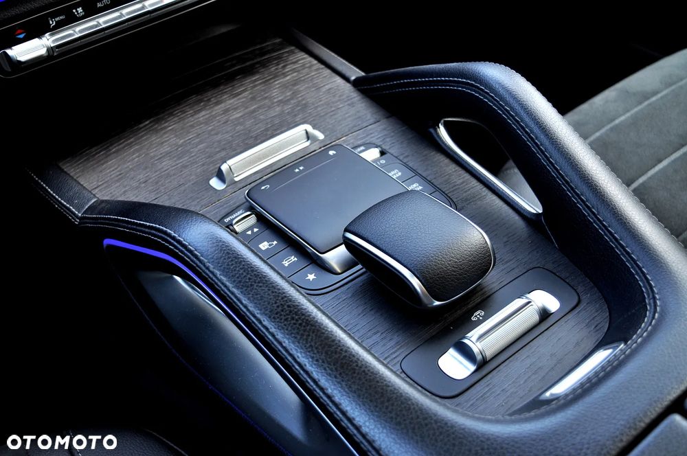 Mercedes-Benz GLE 300 d 4Matic 9G-TRONIC AMG Line - 35