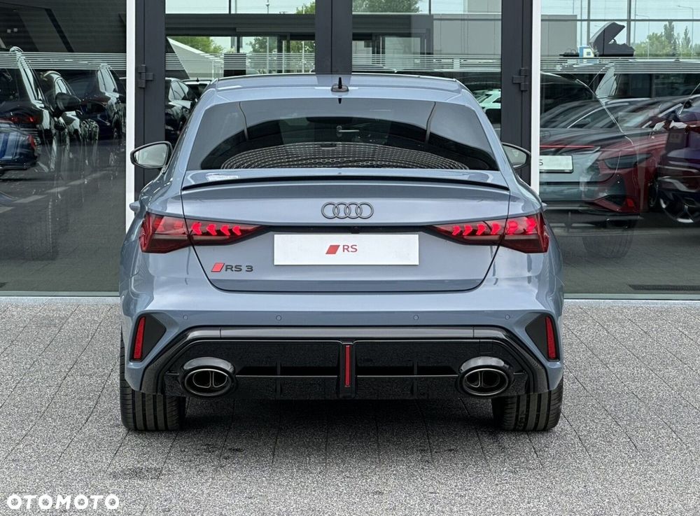 Audi RS3 Limousine - 8