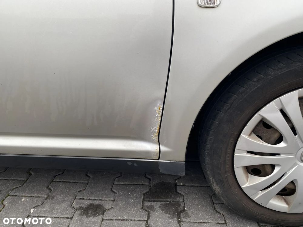 Toyota Avensis 1.8 VVT-i Sol - 14