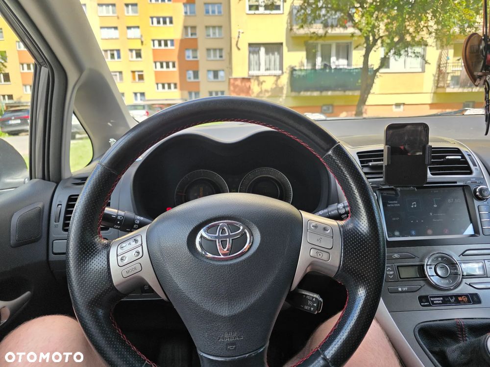Toyota Auris - 13