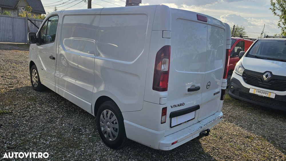 Opel Vivaro - 18