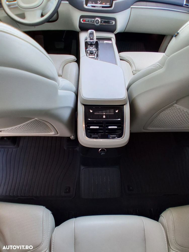 Volvo XC 90 - 38