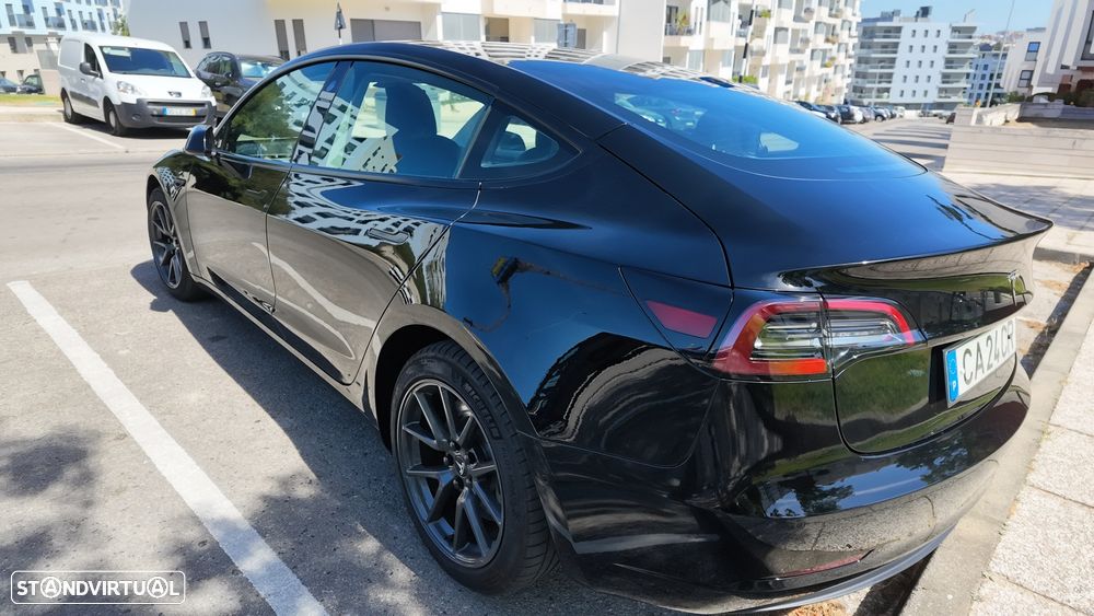 Tesla Model 3 Standard Range Plus RWD - 3