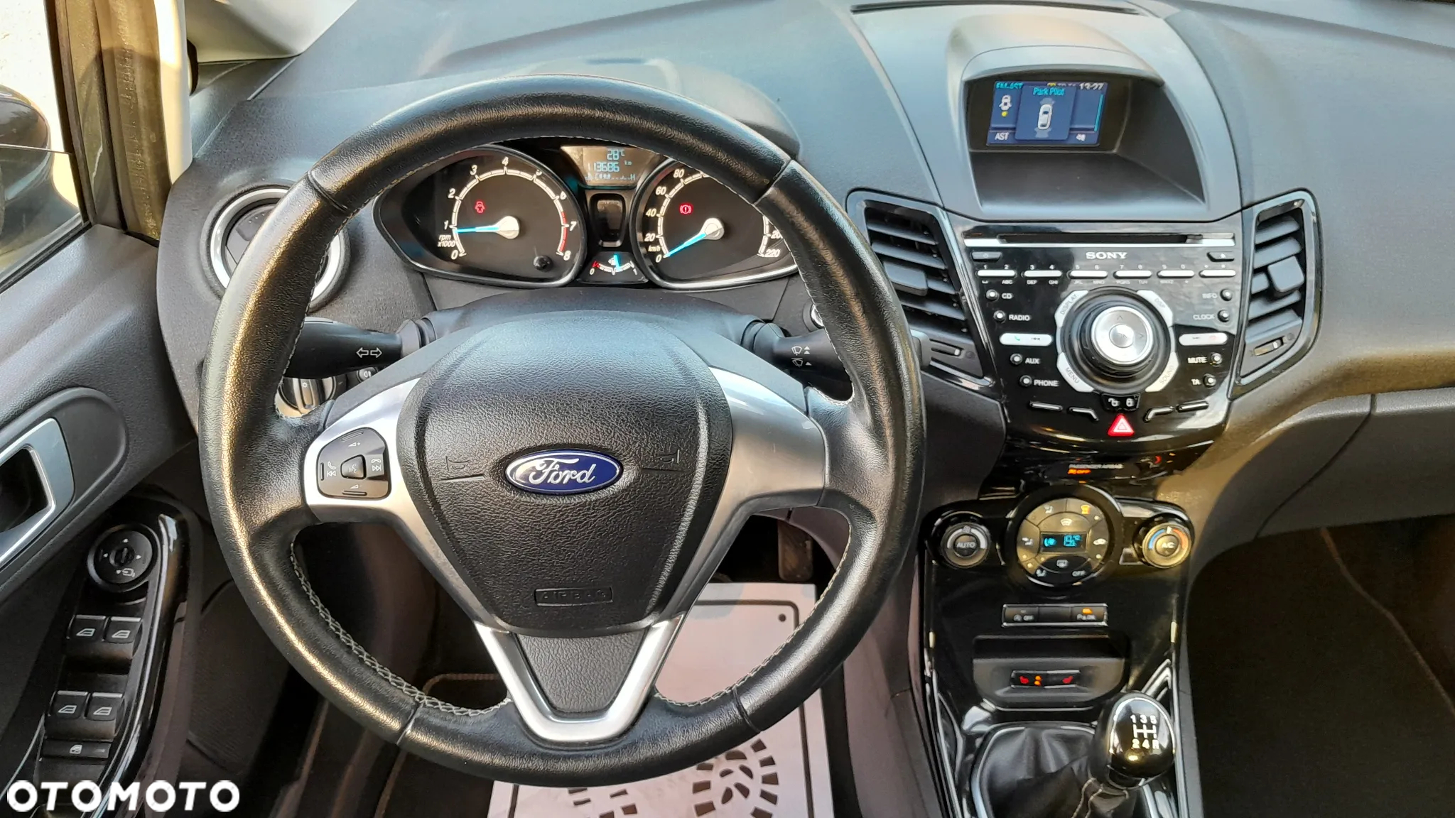 Ford Fiesta - 12