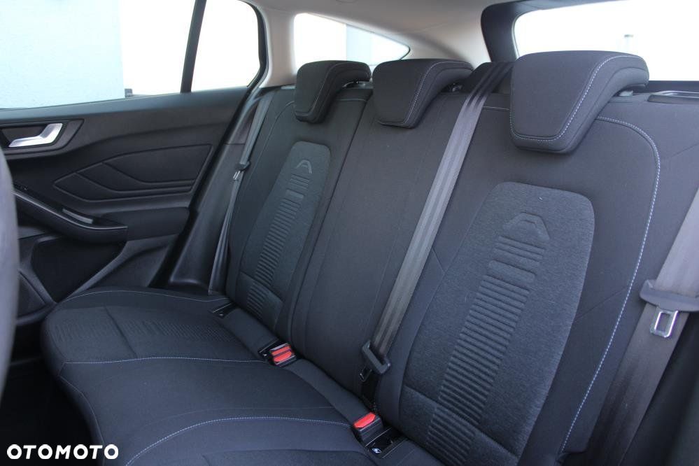Ford Focus - 12