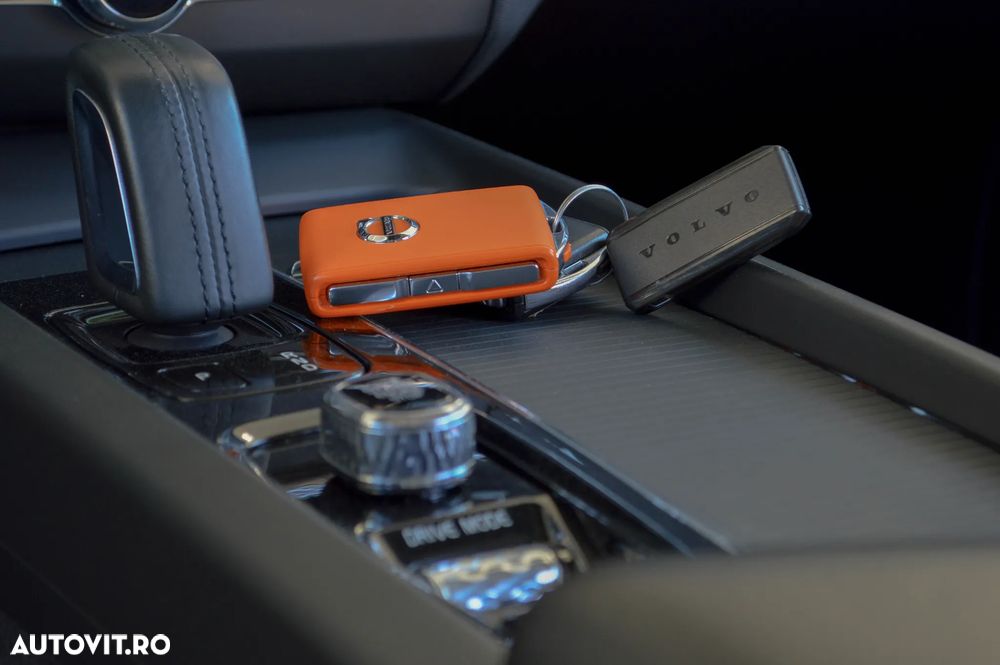 Volvo XC 60 T6 AWD Recharge Geartronic Inscription - 33