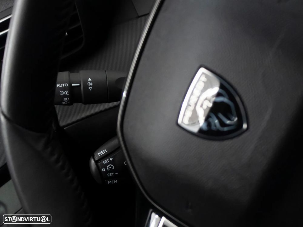Peugeot 2008 1.2 PureTech Style - 20