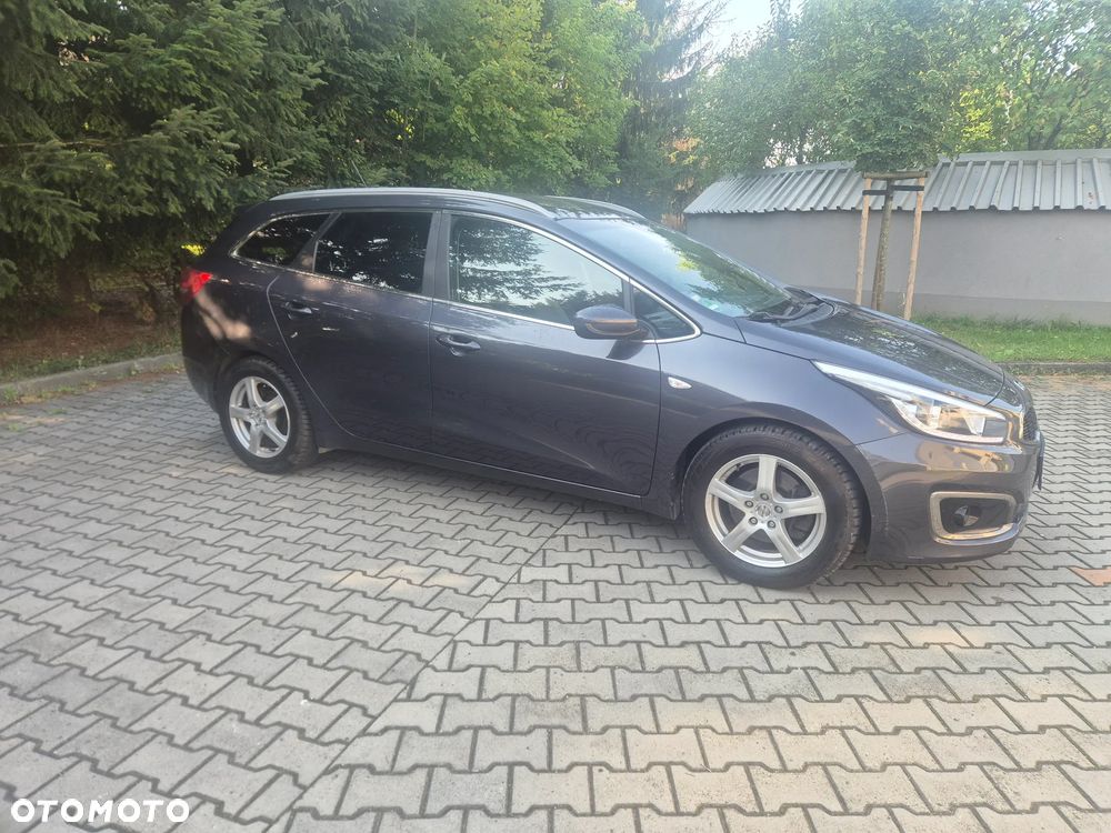 Kia Ceed 1.6 GDI ISG Dream-Team Edition - 5
