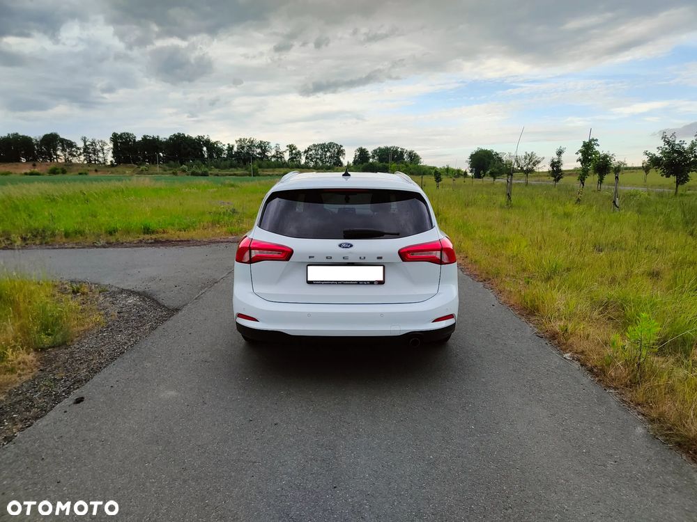 Ford Focus 2.0 EcoBlue STart-Stopp-System TITANIUM - 12