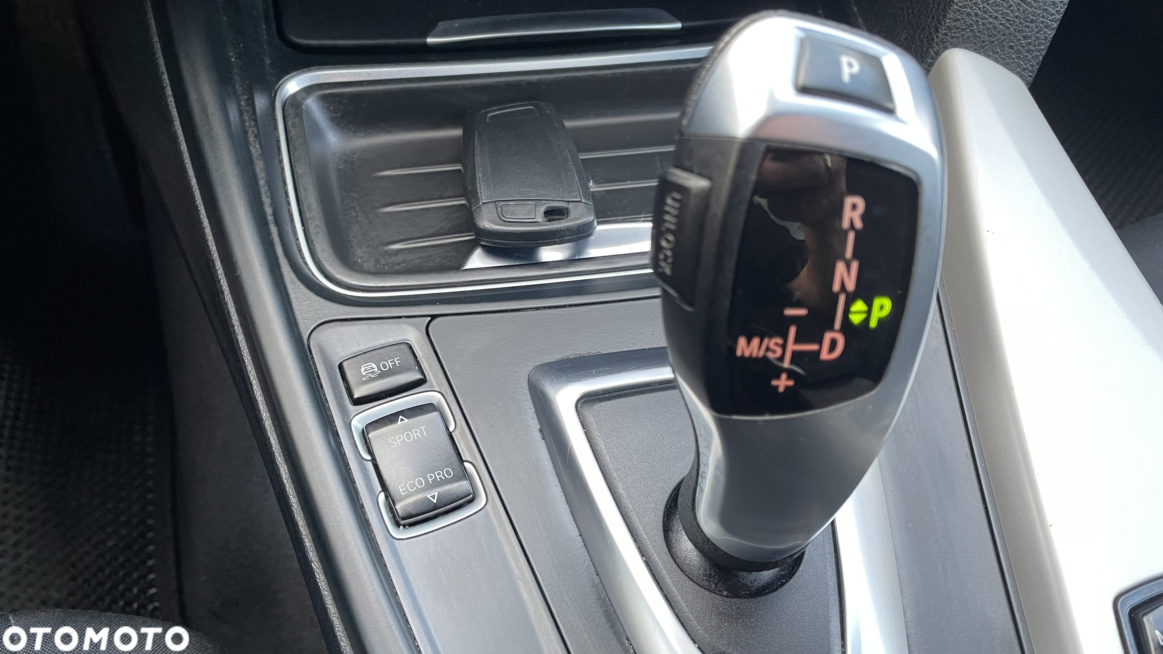 BMW Seria 3 318d Touring Modern Line - 17