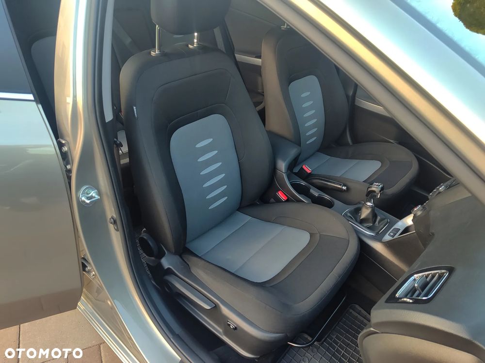 Kia Ceed 1.4 CVVT Attract - 27