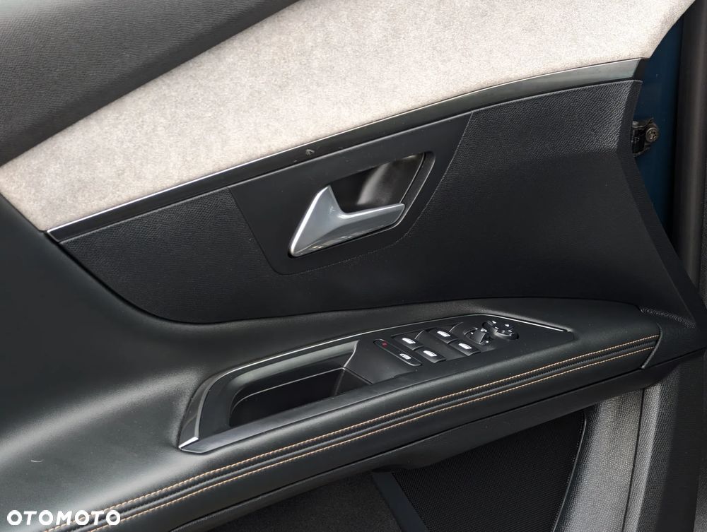 Peugeot 5008 BlueHDi 180 EAT8 GT Pack - 19