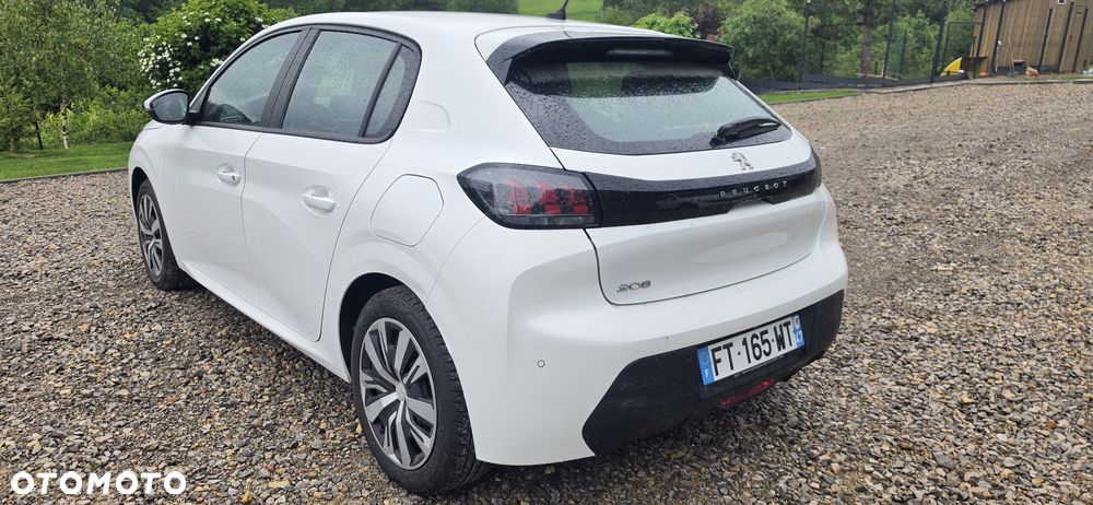 Peugeot 208 - 3