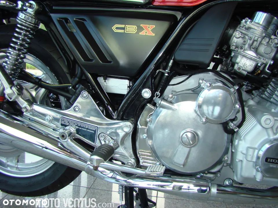 Honda CBX - 22