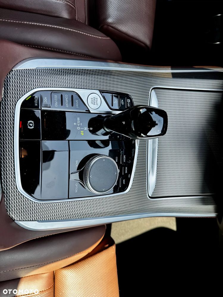 BMW X5 xDrive30d mHEV - 10